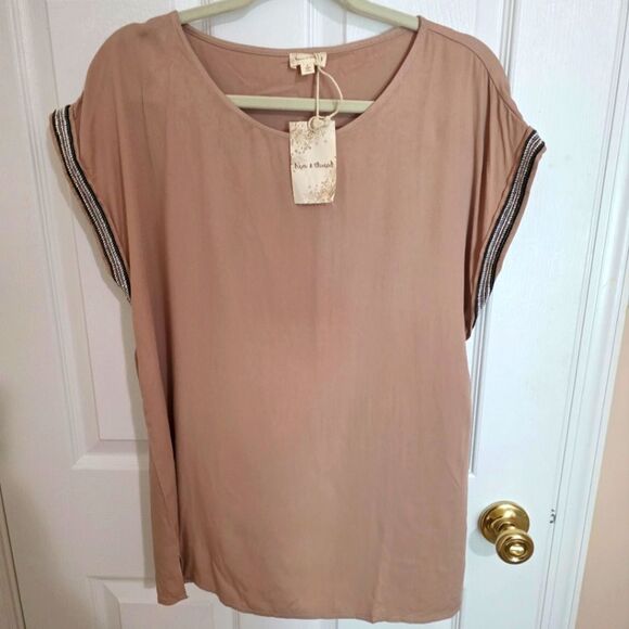 Hem & Thread Tan Blouse with Striped Sleeves Size LG - Picture 1 of 4